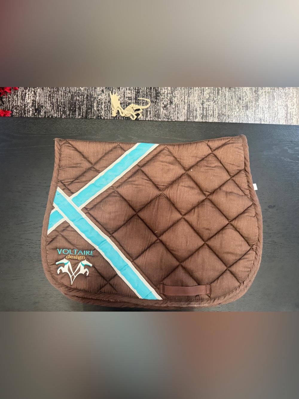 Voltaire Saddle Pad and Ear Bonnet Set. - Picture 4 of 8